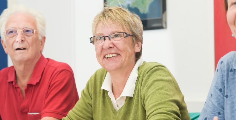 lezione di inglese in piccolo gruppo con insegnante madrelingua